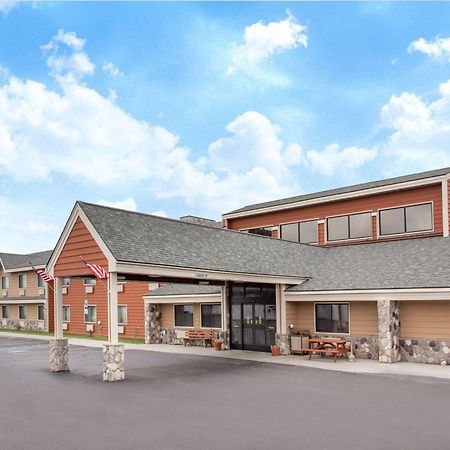 Americinn By Wyndham Calumet Eksteriør billede
