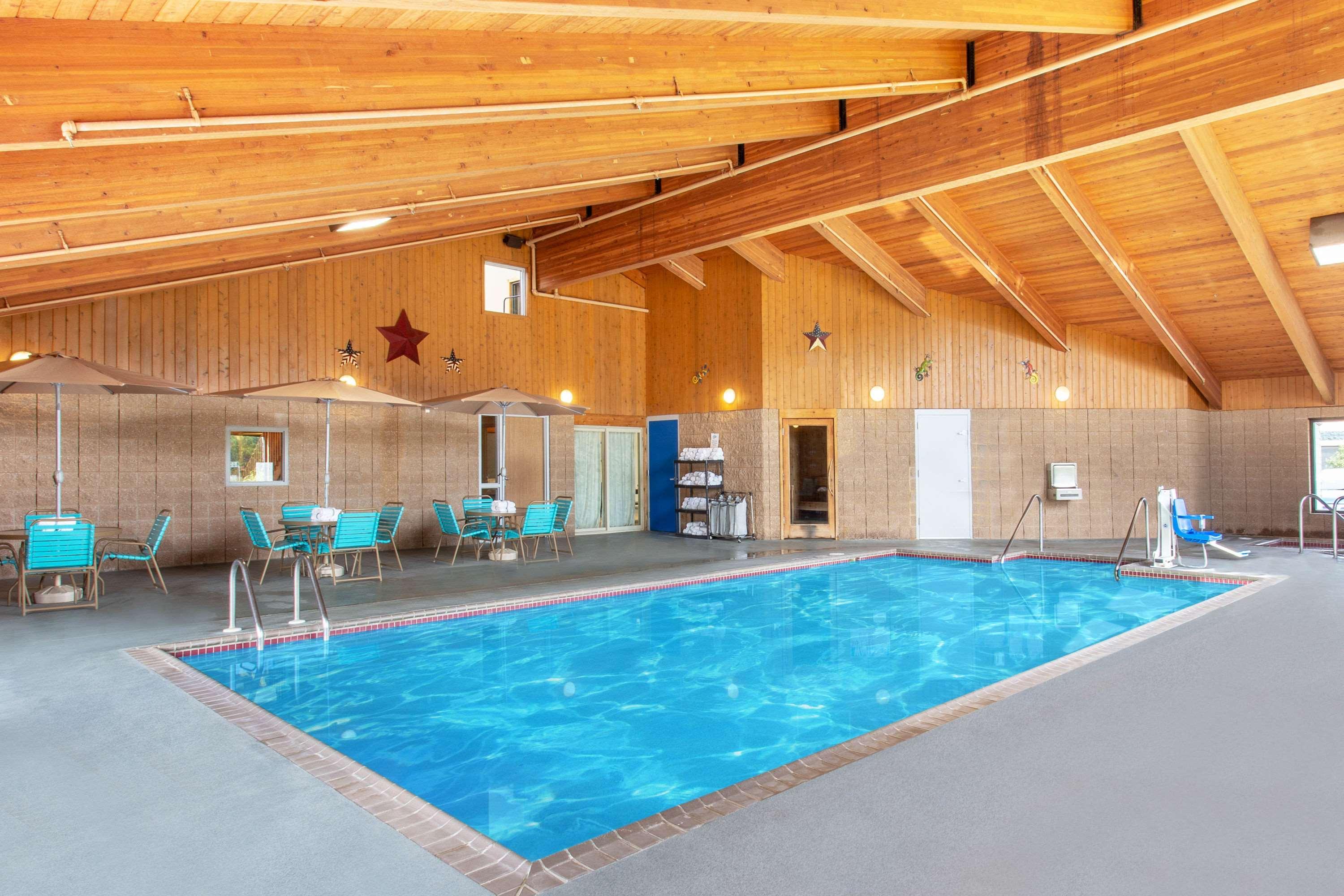 Americinn By Wyndham Calumet Eksteriør billede